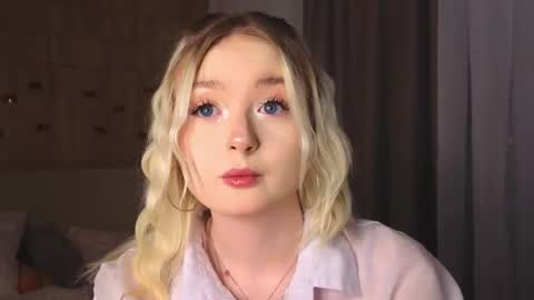 twinklefluff online show from 01-16-26, 04:11