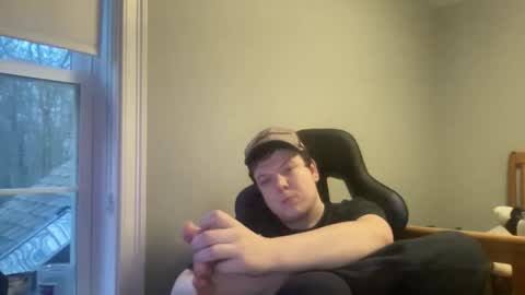 Snapshot of twinkmikexxx12 chatting on 03-31-26, 11:05 mike online show from 03-31-26, 11:05