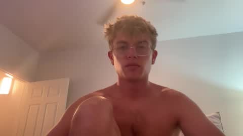 Snapshot of twinkytwunky chatting on 04-30-26, 06:14 twinkytwunky online show from 04-30-26, 06:14