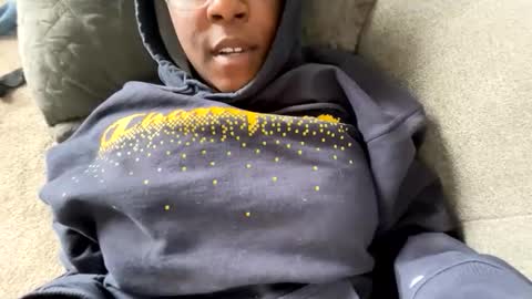 Snapshot of twinpieks chatting on 03-24-26, 10:15 twinpieks online show from 03-24-26, 10:15