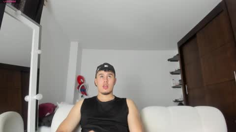 twintease online show from 11-13-25, 02:27