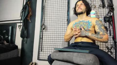 Clio  Tadeo online show from 12-27-24, 12:39