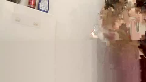 Snapshot of twistedlilpunk chatting on 12-05-24, 06:32 twistedlilpunk online show from 12-05-24, 06:32