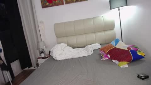 Snapshot of twitter_venusjenner chatting on 12-24-24, 09:39 REIGNEASIA online show from 12-24-24, 09:39