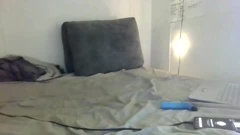twizzytoxic22 online show from 10-04-25, 07:23
