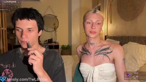 Snapshot of twl8vibe chatting on 04-30-26, 08:57 Molly and Nick online show from 04-30-26, 08:57