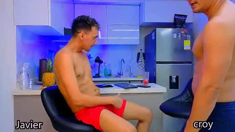 twoboyshot24 online show from 06-17-26, 01:19