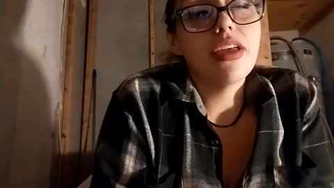 Twocrazy85 online show from 11-17-25, 06:08