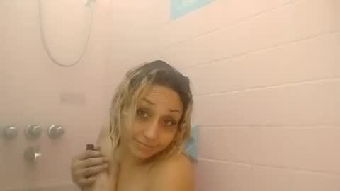 Twocrazy85 online show from 11-20-25, 02:39