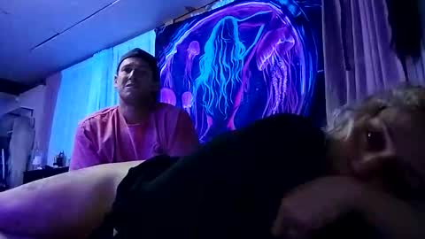 Twocrazy85 online show from 02-08-26, 07:56