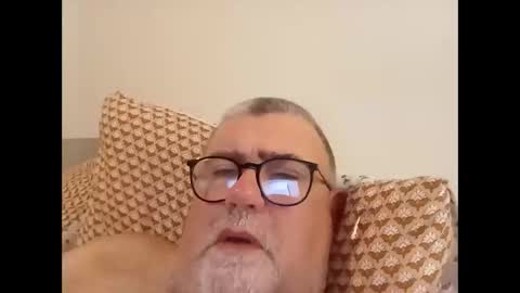 Snapshot of twohats2810 chatting on 12-01-25, 07:08 twohats2810 online show from 12-01-25, 07:08