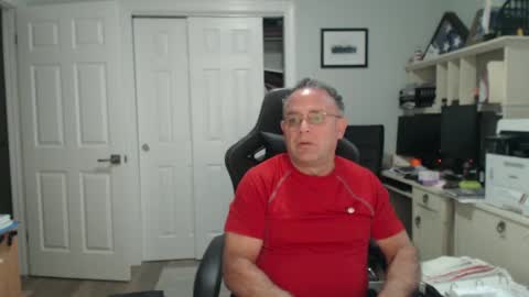 Snapshot of twopeopleinlove chatting on 10-09-25, 09:51 Twopeopleinlove online show from 10-09-25, 09:51