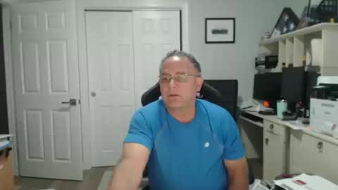 Snapshot of twopeopleinlove chatting on 10-11-25, 12:26 Twopeopleinlove online show from 10-11-25, 12:26