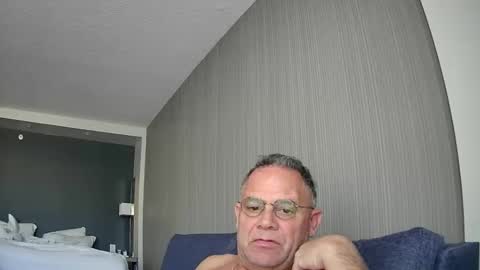 Snapshot of twopeopleinlove chatting on 11-02-25, 03:14 Twopeopleinlove online show from 11-02-25, 03:14