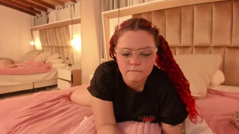 Twiggy online show from 01-11-25, 01:06