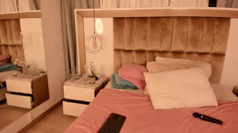 Twiggy online show from 01-17-25, 12:10