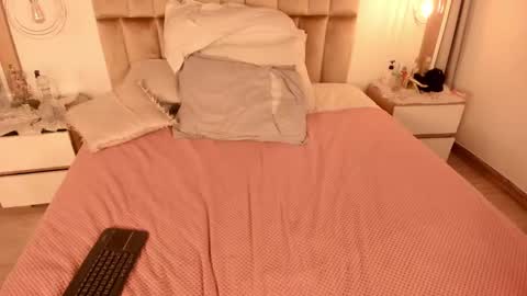 Twiggy online show from 02-04-25, 11:38