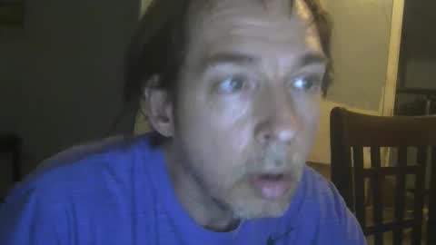 Snapshot of txhung1 chatting on 11-17-25, 12:38 txhung1 online show from 11-17-25, 12:38