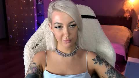 Miley online show from 11-14-25, 12:15