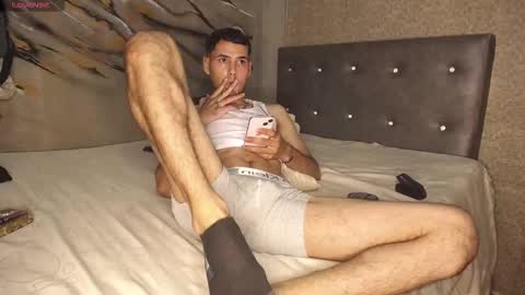 Snapshot of tyl3r_coop3r chatting on 03-27-26, 04:29 tyl3r_coop3r online show from 03-27-26, 04:29