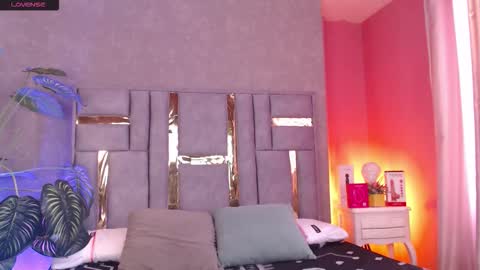 tyla_ks online show from 11-11-25, 07:58