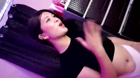 tyladine online show from 10-31-25, 03:35