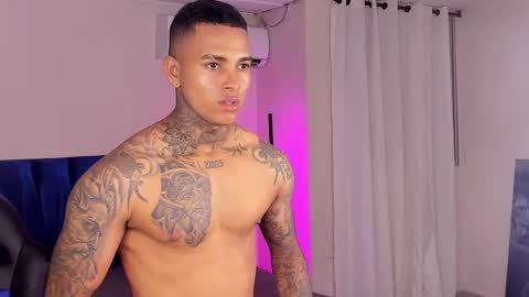 tyler_bell_ online show from 04-11-26, 03:55