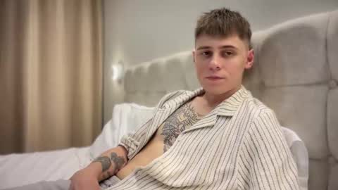 tyler_garrner online show from 09-10-25, 06:30