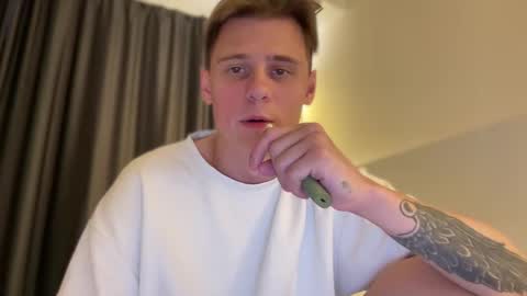 tyler_garrner online show from 10-03-25, 03:09