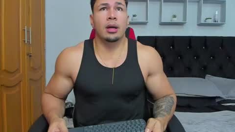 tyler_hank1 online show from 06-28-26, 02:34