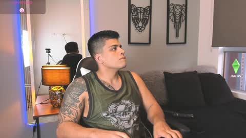 Snapshot of tyler_muscle chatting on 12-04-24, 10:51 David online show from 12-04-24, 10:51