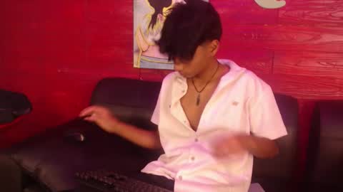 Snapshot of tyler_wolf_1 chatting on 10-06-25, 11:29 tyler_wolf_1 online show from 10-06-25, 11:29