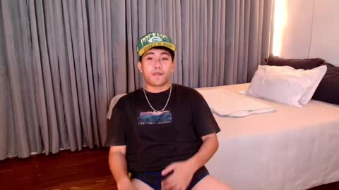 Snapshot of tylerwatson22 chatting on 12-06-24, 01:33 tyler online show from 12-06-24, 01:33