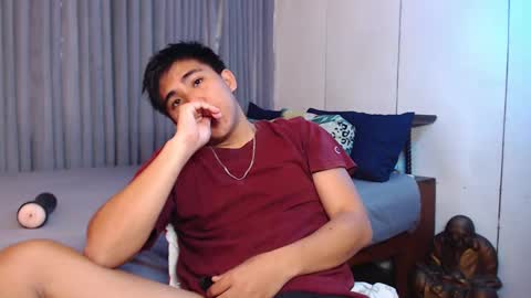 Snapshot of tylerwatson22 chatting on 12-29-24, 03:44 tyler online show from 12-29-24, 03:44