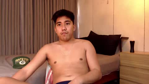 Snapshot of tylerwatson22 chatting on 01-28-25, 07:43 tyler online show from 01-28-25, 07:43