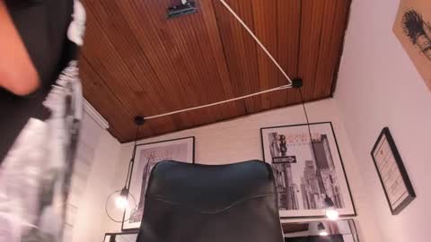       online show from 09-17-25, 04:03