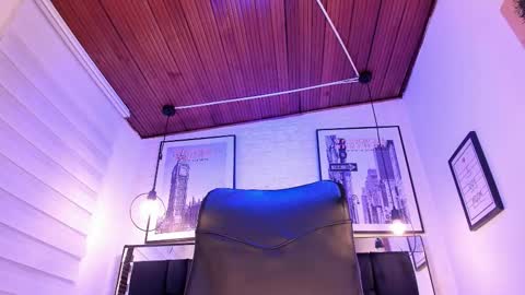       online show from 10-10-25, 04:11