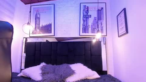       online show from 10-21-25, 04:13