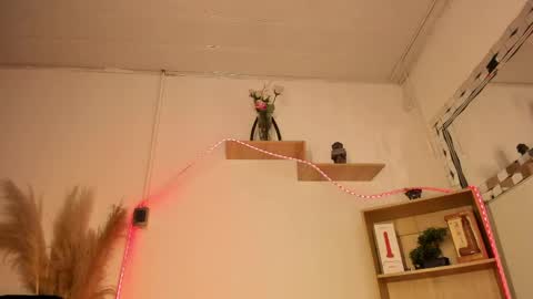 tylla__ online show from 05-09-26, 04:50
