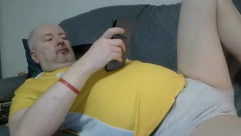 Snapshot of tymoteus chatting on 10-12-25, 03:44 tymoteus online show from 10-12-25, 03:44