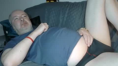 Snapshot of tymoteus chatting on 10-15-25, 05:57 tymoteus online show from 10-15-25, 05:57