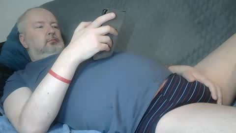 Snapshot of tymoteus chatting on 10-26-25, 04:57 tymoteus online show from 10-26-25, 04:57