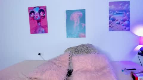 tyra   online show from 10-23-25, 03:06