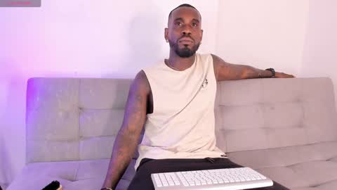 Snapshot of tyron_rulers chatting on 01-29-25, 08:35 Dvid Rullers online show from 01-29-25, 08:35