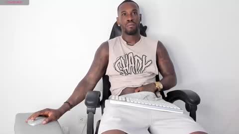 Snapshot of tyron_rulers chatting on 02-24-25, 09:41 Dvid Rullers online show from 02-24-25, 09:41