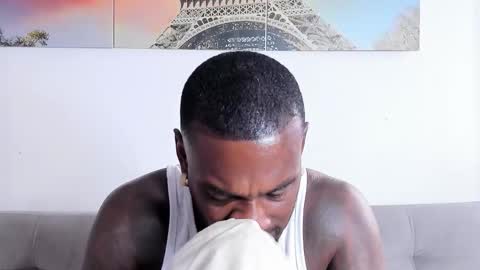 Snapshot of tyron_rulers chatting on 10-06-25, 11:40 Dvid Rullers online show from 10-06-25, 11:40