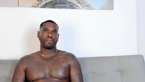 Snapshot of tyron_rulers chatting on 10-10-25, 12:09 Dvid Rullers online show from 10-10-25, 12:09