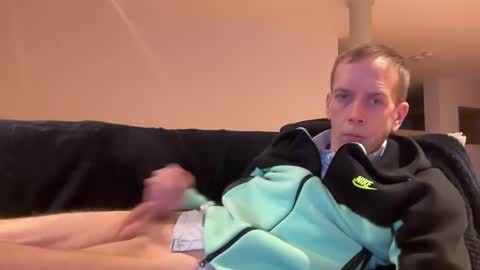 Snapshot of tyronev70 chatting on 12-23-24, 01:56 Ty online show from 12-23-24, 01:56