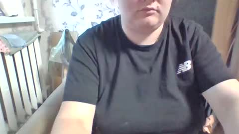 Snapshot of tyuoooy3 chatting on 09-19-25, 03:34 Tyuoooy3s online show from 09-19-25, 03:34