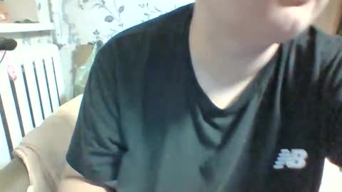 Snapshot of tyuoooy3 chatting on 09-21-25, 05:25 Tyuoooy3s online show from 09-21-25, 05:25